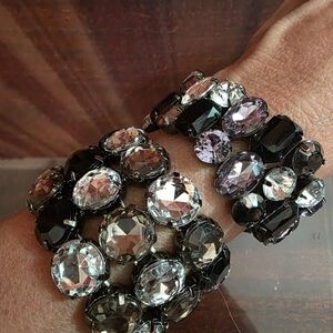 Set Of 2 Elegant Black and Silver Gemstone Stretcy Bracelets